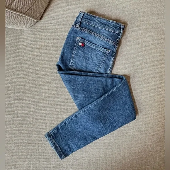 Tommy Hilfiger Women's Jeans, size 2, Raleigh High Rise Excellent condition - Picture 2 of 5